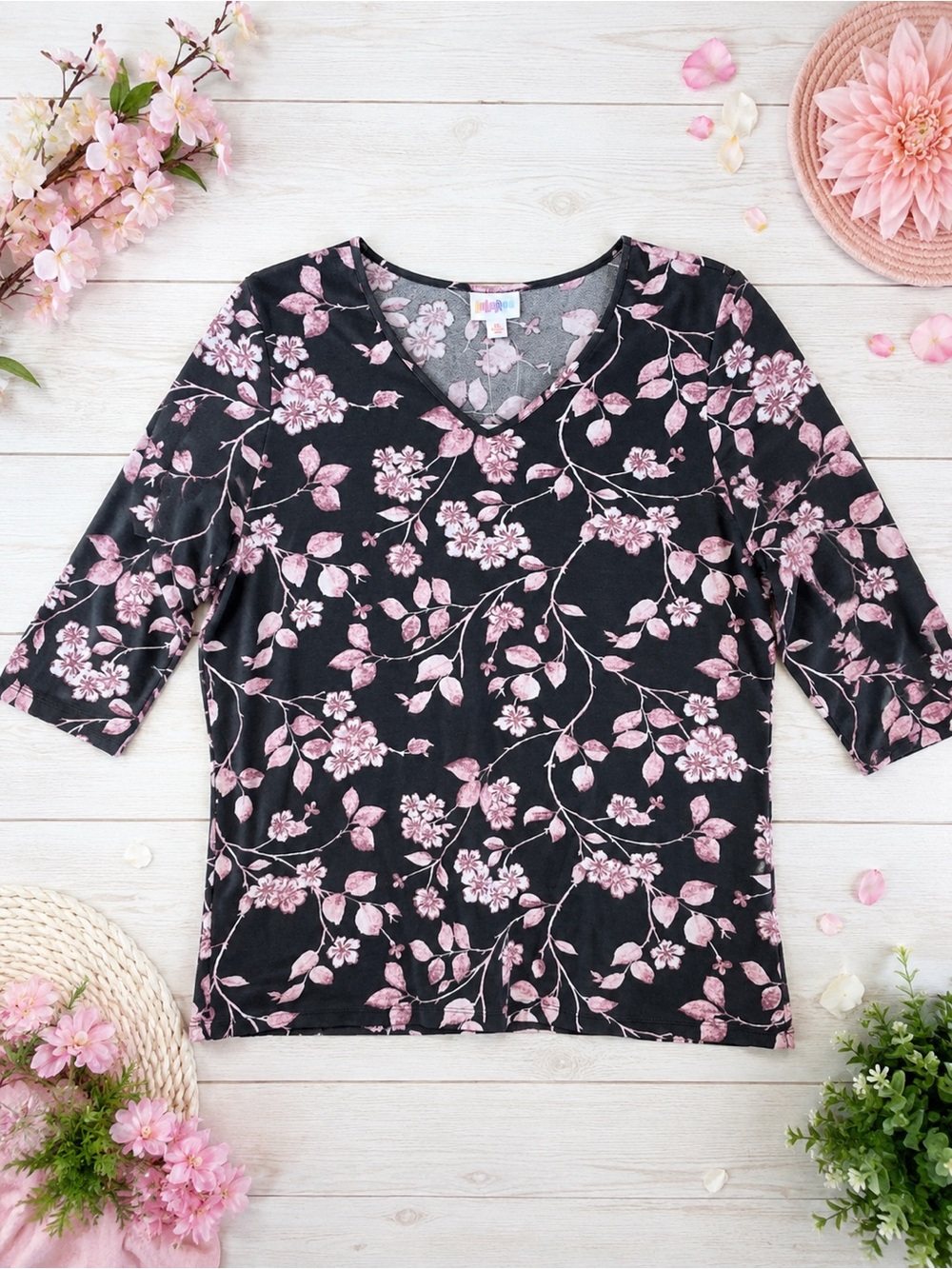 NWT LuLaRoe Eden 3/4 Sleeve Floral Top – Size XS